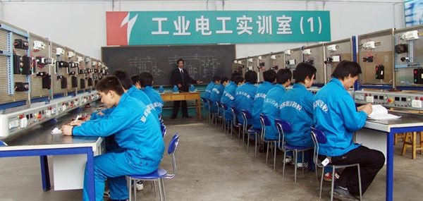 菏泽单县学电工证多少钱