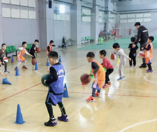 北京朝阳区乐成国际中小学生篮球