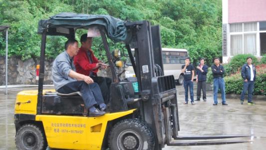 成都都江堰叉车资格证培训班费用