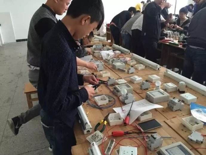 北京海淀区哪里学低压电工
