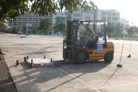 青岛李沧区在哪里学叉车操作证