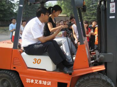 上海普陀区正规叉车培训费用