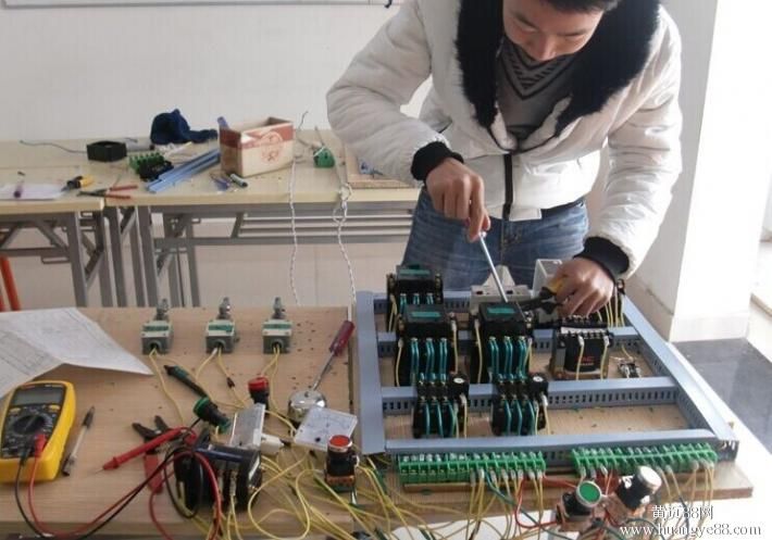 上海松江区零基础学电工操作证