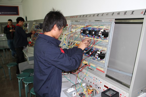 贵阳清镇市高级电工哪里学