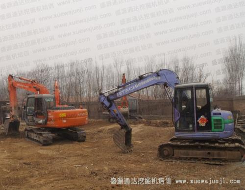 成都邛崃挖掘机资格证培训学费多少