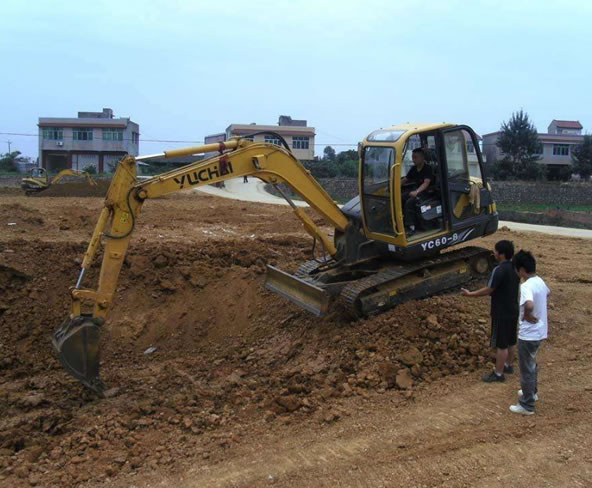 鹰潭余江区挖土机培训速成班要多少钱
