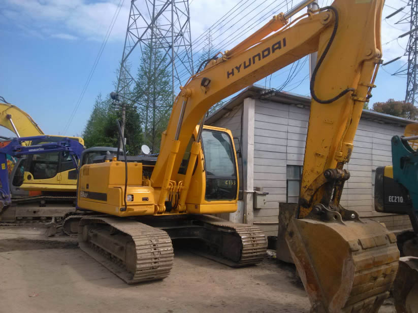 挖掘机司机证培训班学费