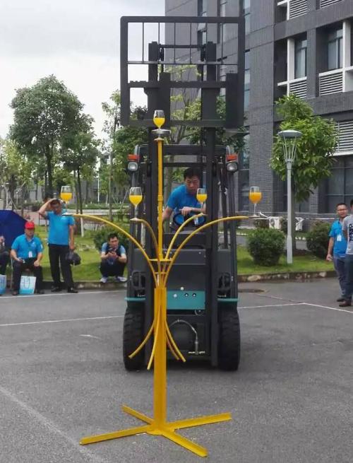 上海嘉定区叉车资格证培训学费多少钱