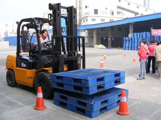 商丘梁园区叉车操作证培训班学费