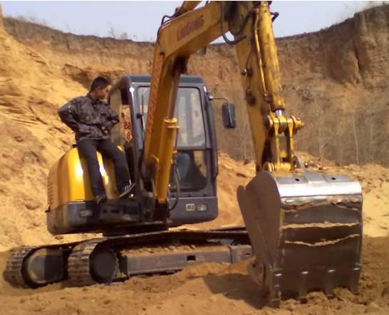 德州陵城区学挖土机哪家学校好