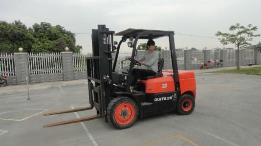 青岛平度市叉车操作证提高班