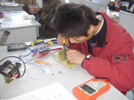 聊城茌平区学高级电工的学校