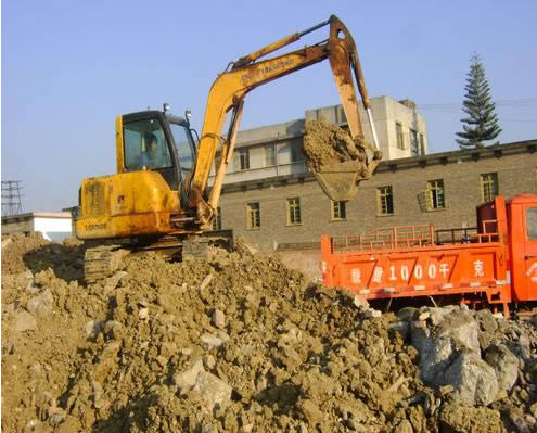济宁任城区学挖掘机资格证工资如何